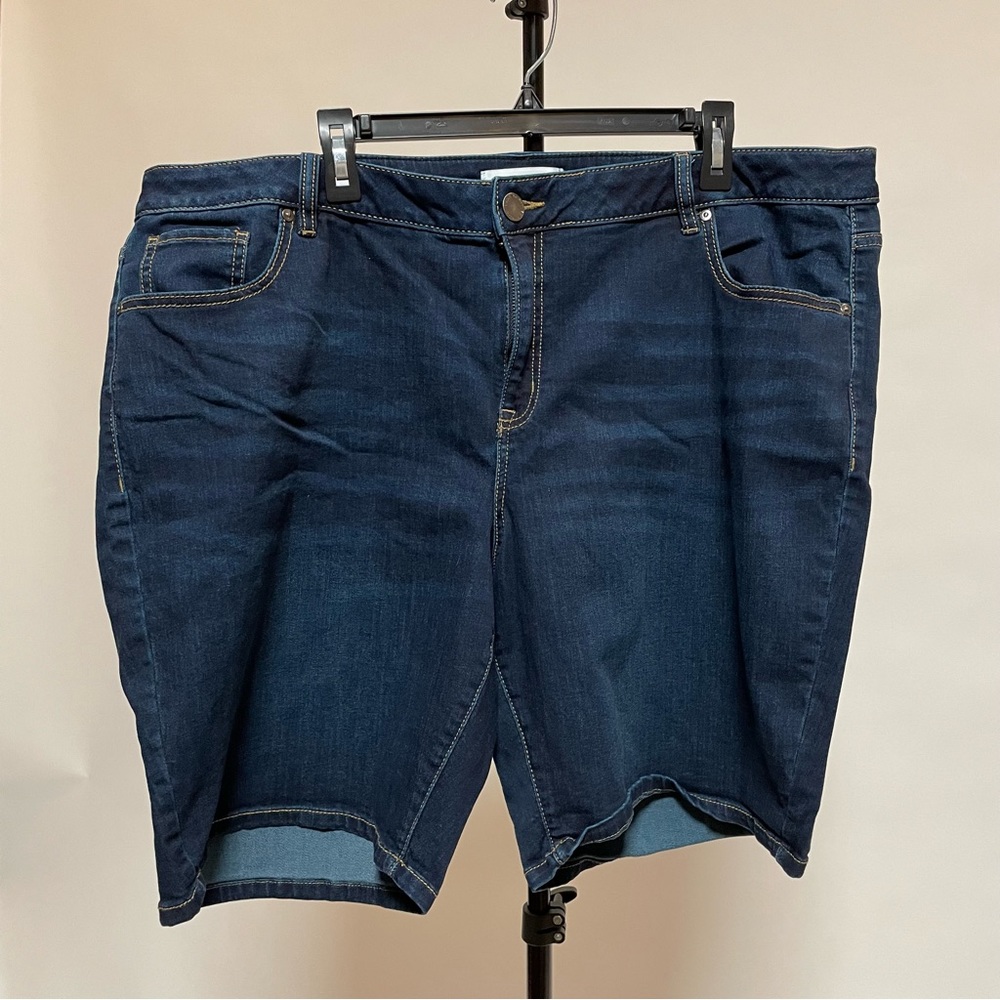 Lane Bryant dark wash denim Bermuda short plus 24